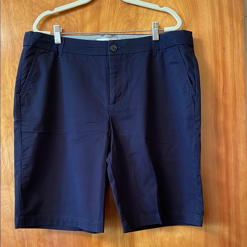 CROFT & BARROW Women’s Chino Shorts Size Navy Blue Size 16